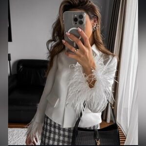 ZARA FEATHERED CROPPED BLAZER